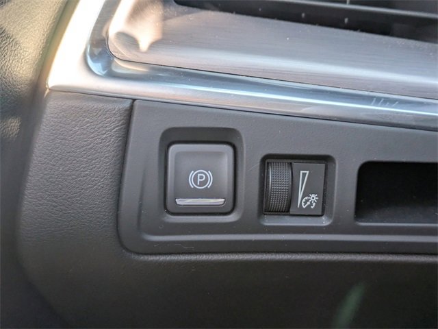 Used 2022 Cadillac XT5 Luxury image 25