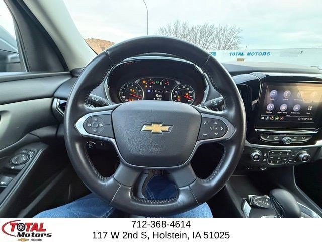 Used 2021 Chevrolet Traverse LT image 19