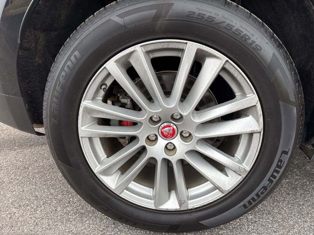 Used 2020 Jaguar F-PACE Prestige image 6