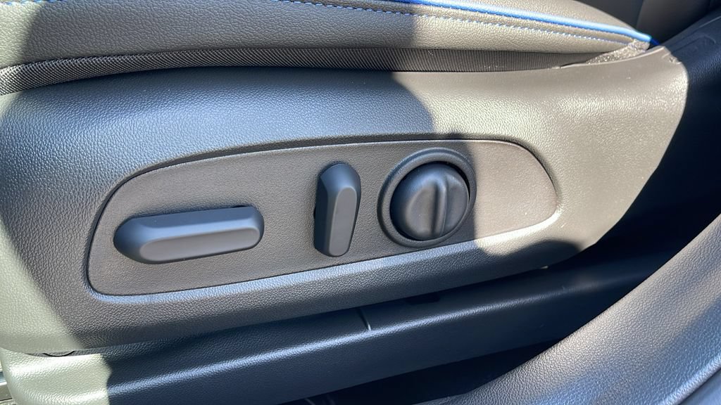 New 2026 Buick Envista Sport Touring w/ Convenience I Package FWD image 12