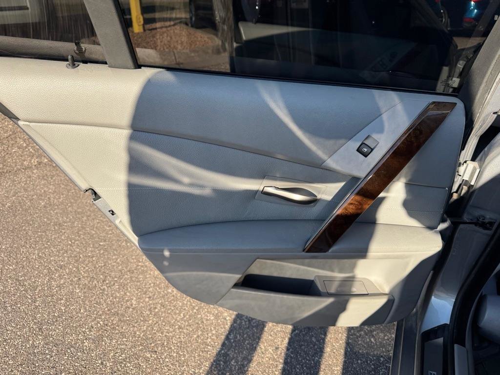 Used 2007 BMW 525xi Sedan image 19