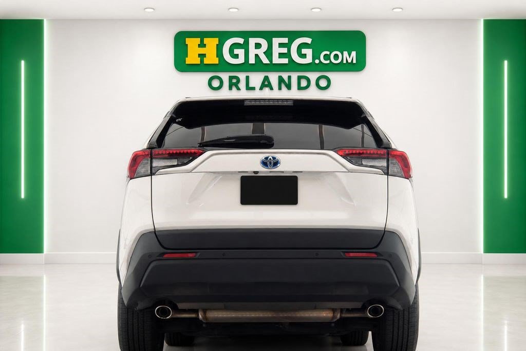 Used 2021 Toyota RAV4 XLE Premium AWD/4WD image 8