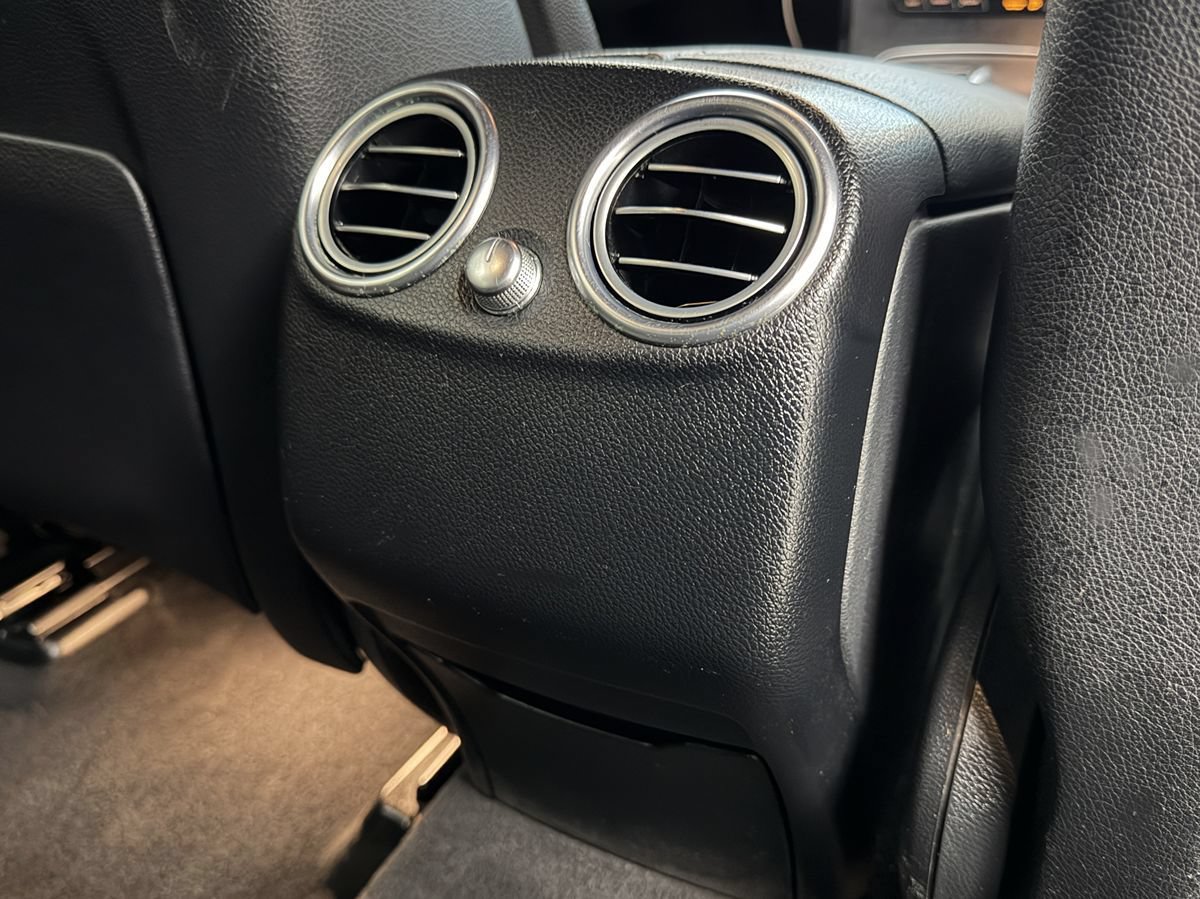 Used 2017 Mercedes-Benz GLC 300 4MATIC image 27