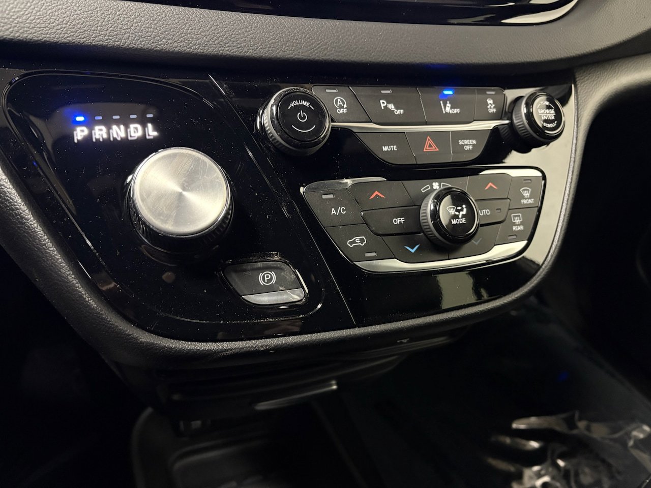 New 2026 Chrysler Voyager LX FWD image 16