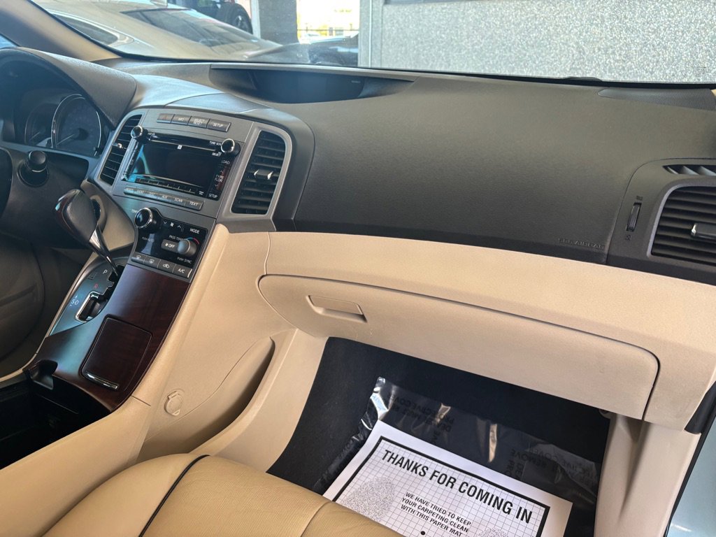 Used 2011 Toyota Venza w/ Leather Pkg FWD image 37