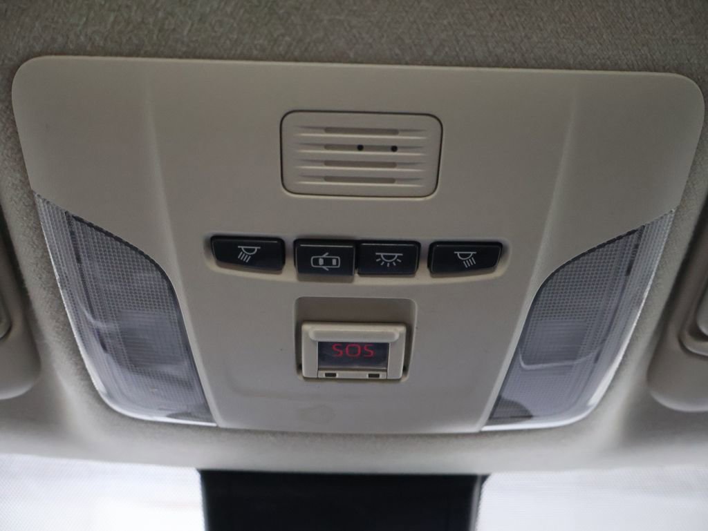 Used 2020 Toyota Corolla LE image 33