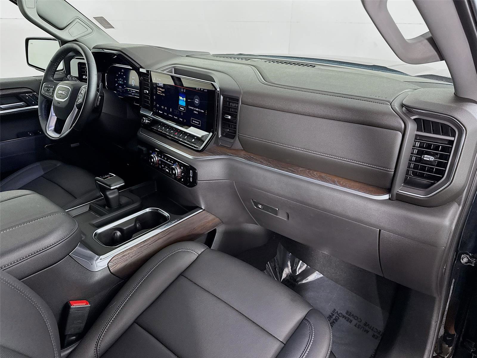 Certified 2025 GMC Sierra 1500 SLT w/ SLT Premium Plus Package AWD/4WD image 30