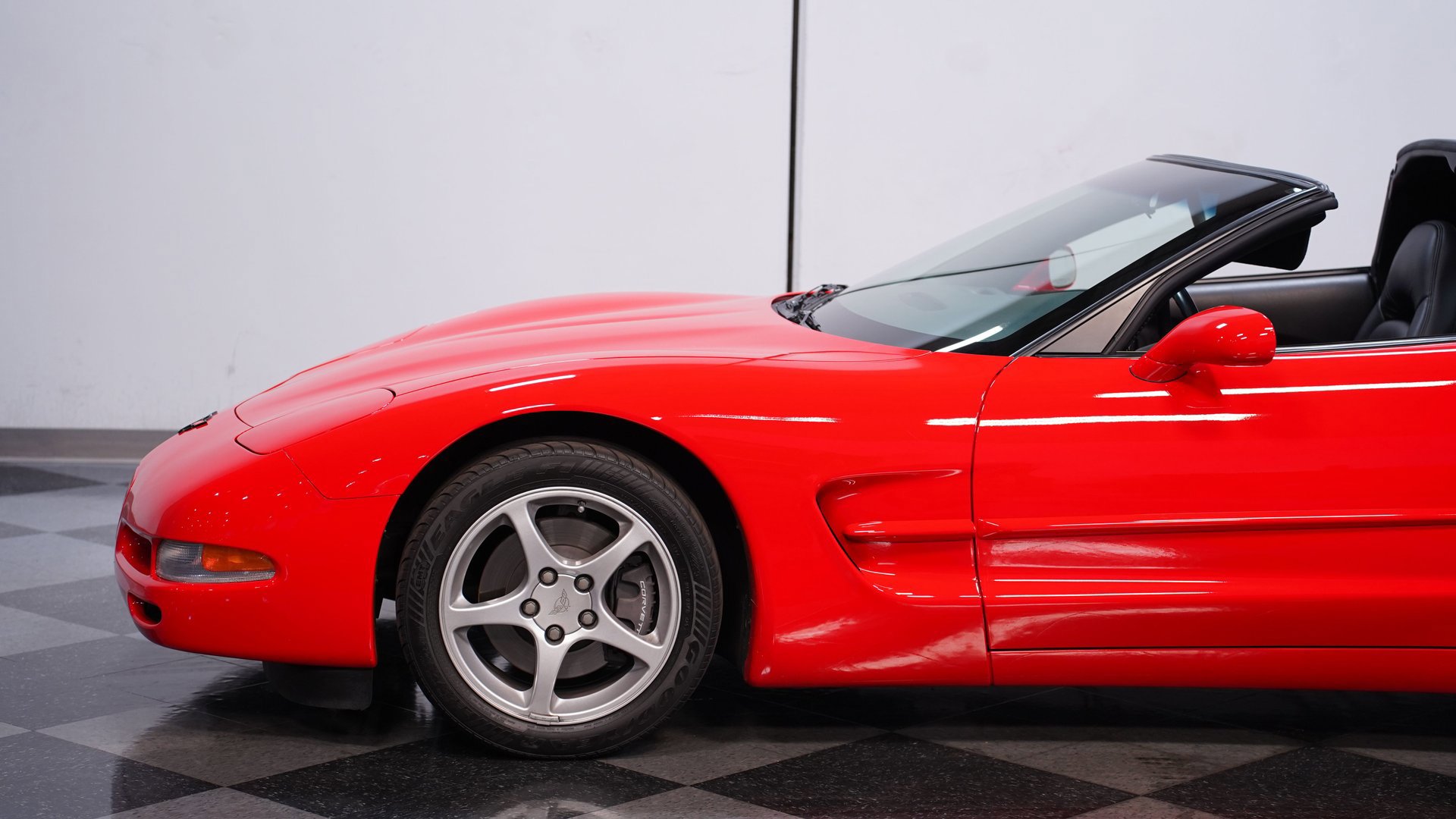 Used 2000 Chevrolet Corvette Coupe w/ Memory Pkg image 21