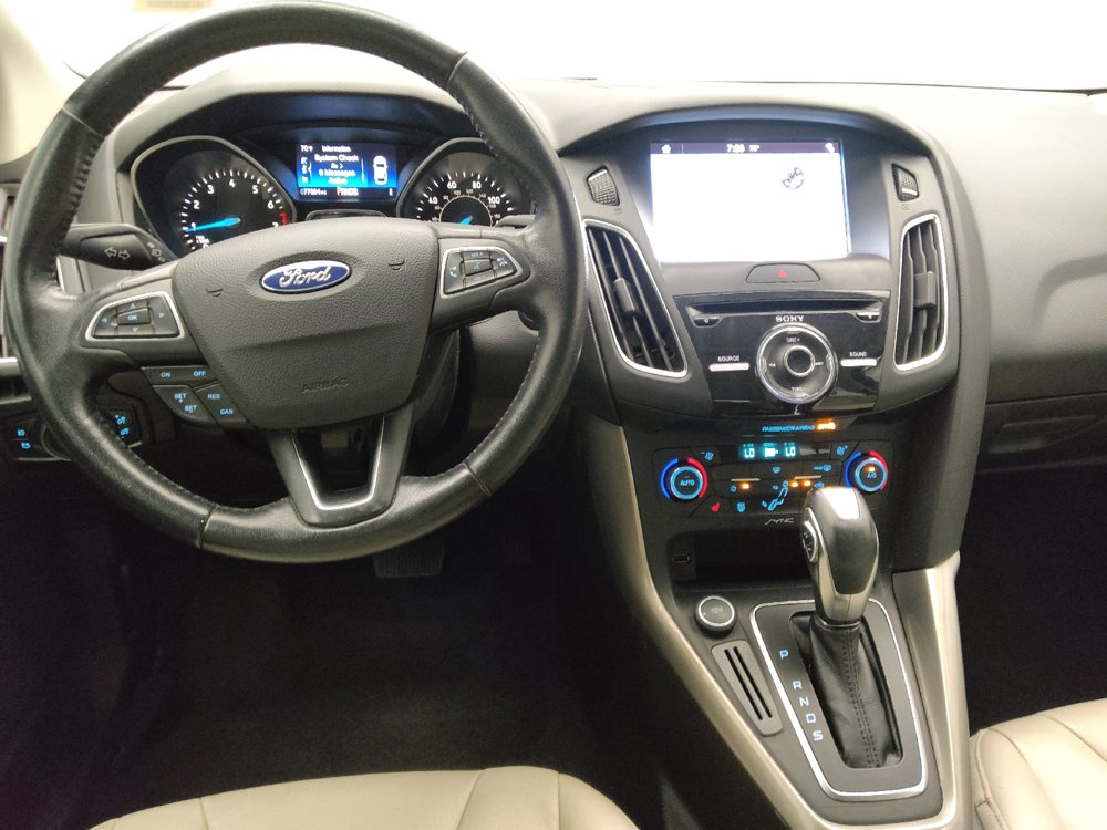 Used 2016 Ford Focus Titanium FWD image 22