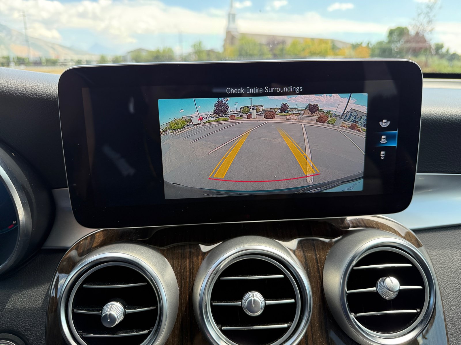 Used 2020 Mercedes-Benz GLC 300 4MATIC image 29