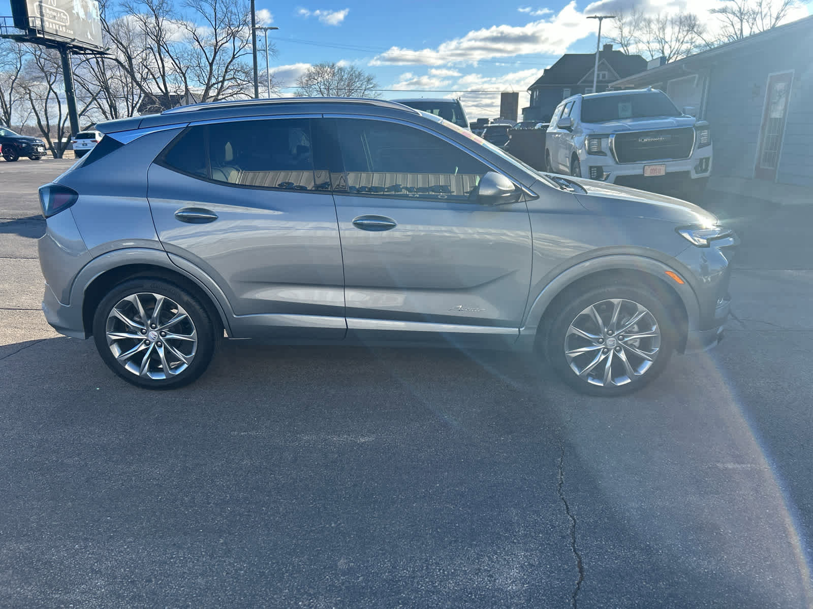 Used 2024 Buick Encore GX Avenir w/ Avenir Technology Package image 2
