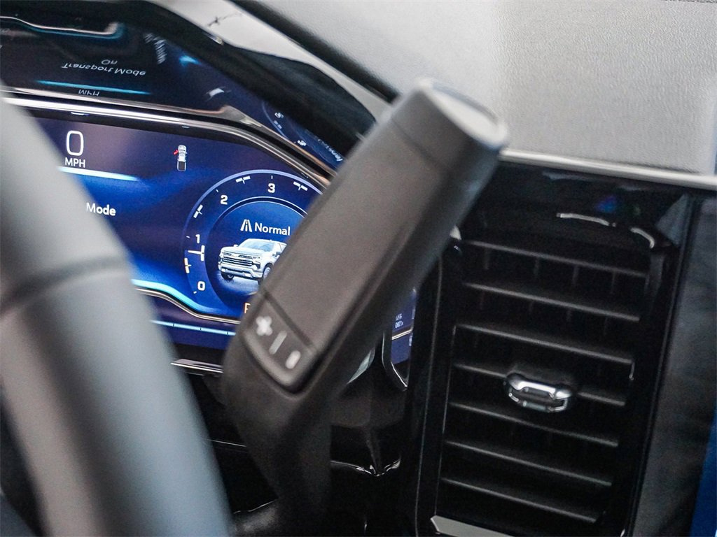 New 2025 Chevrolet Silverado 1500 LT image 24