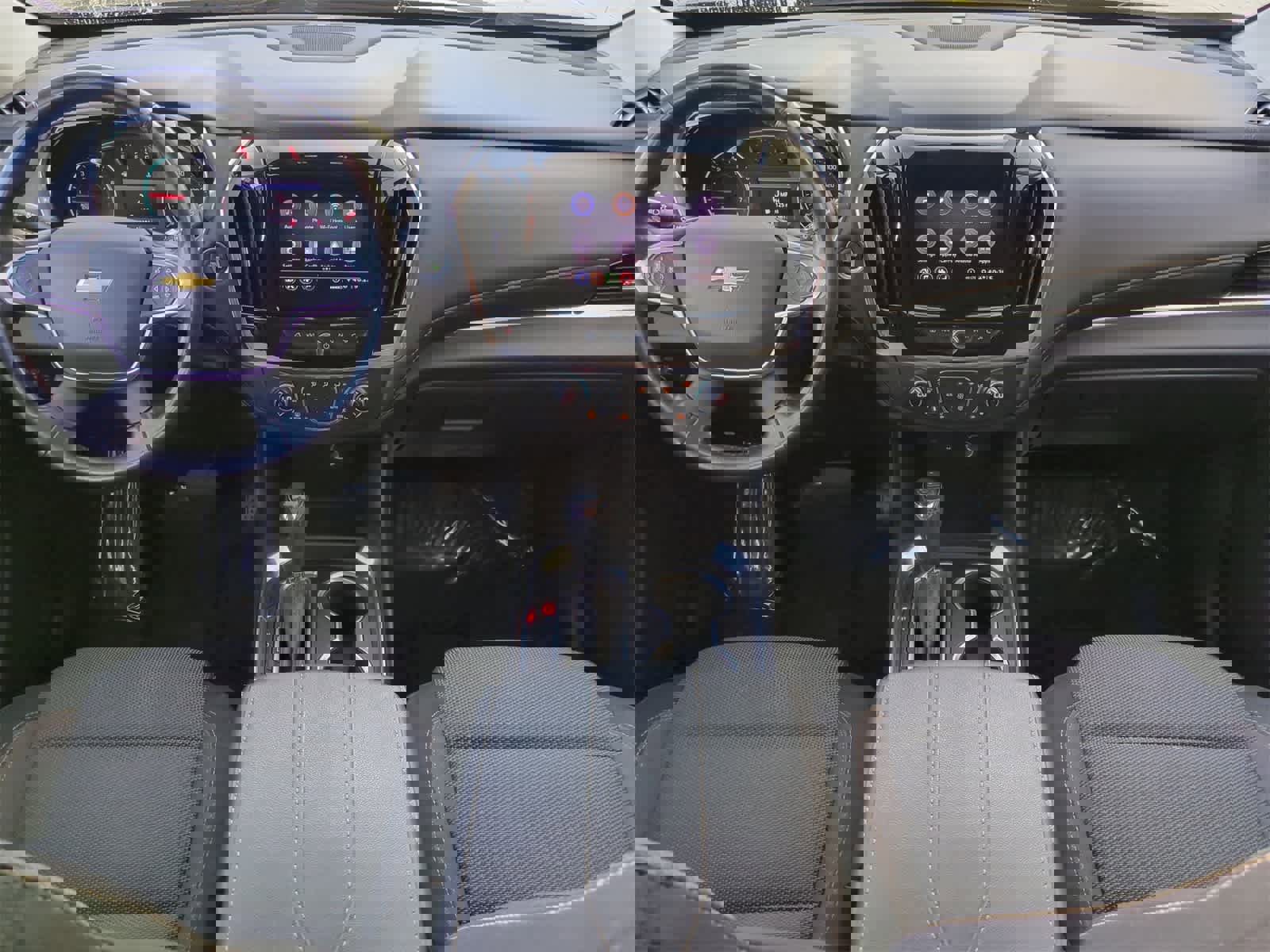 Used 2020 Chevrolet Traverse LT image 15