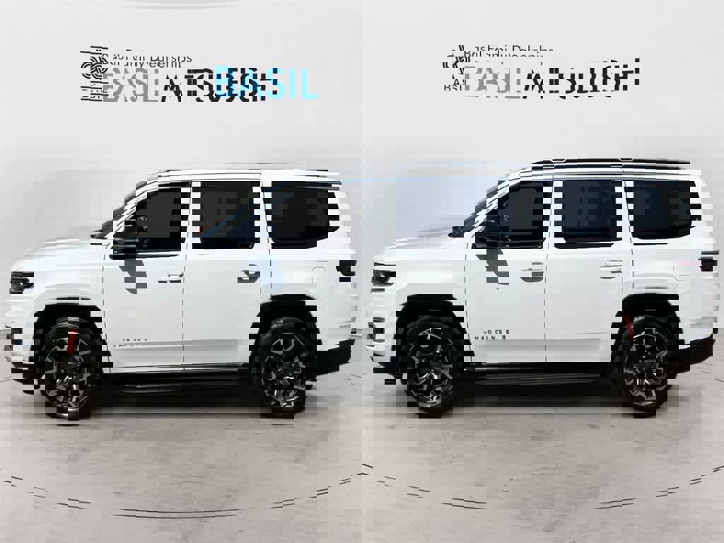 Used 2023 Jeep Wagoneer Series III w/ Preferred Equipment Group image 2