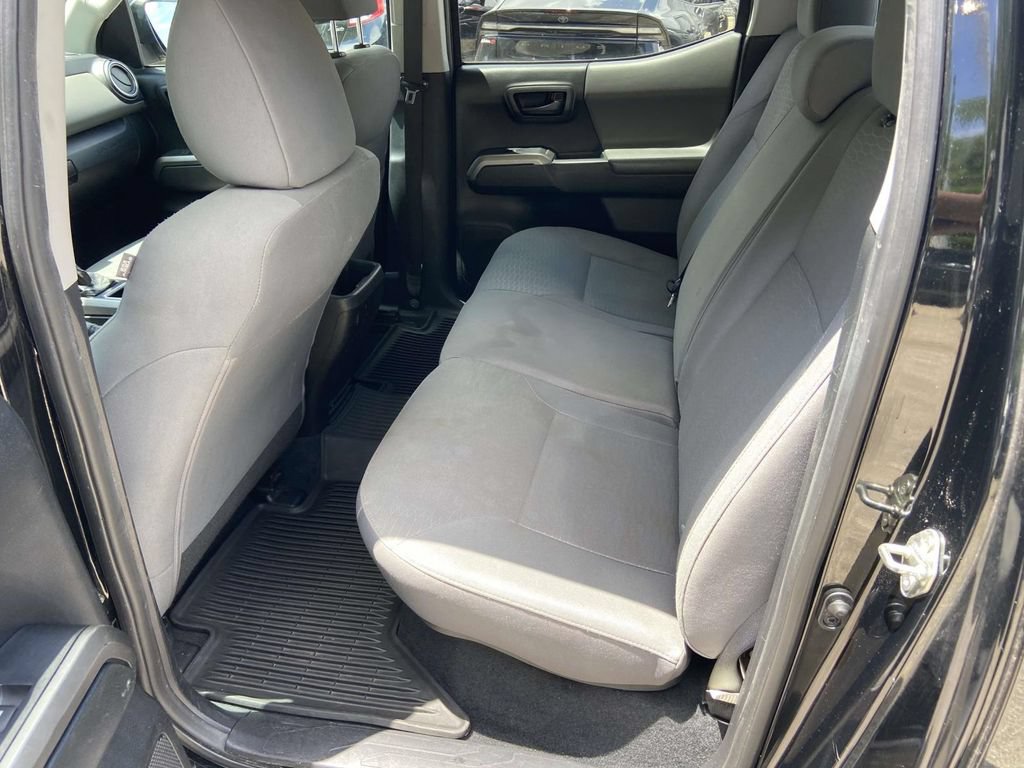 Used 2016 Toyota Tacoma SR5 w/ Towing Package RWD image 18