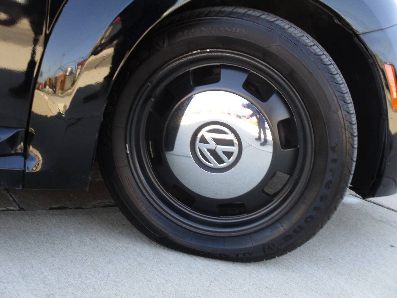 Used 2013 Volkswagen Beetle 2.5 FWD image 82
