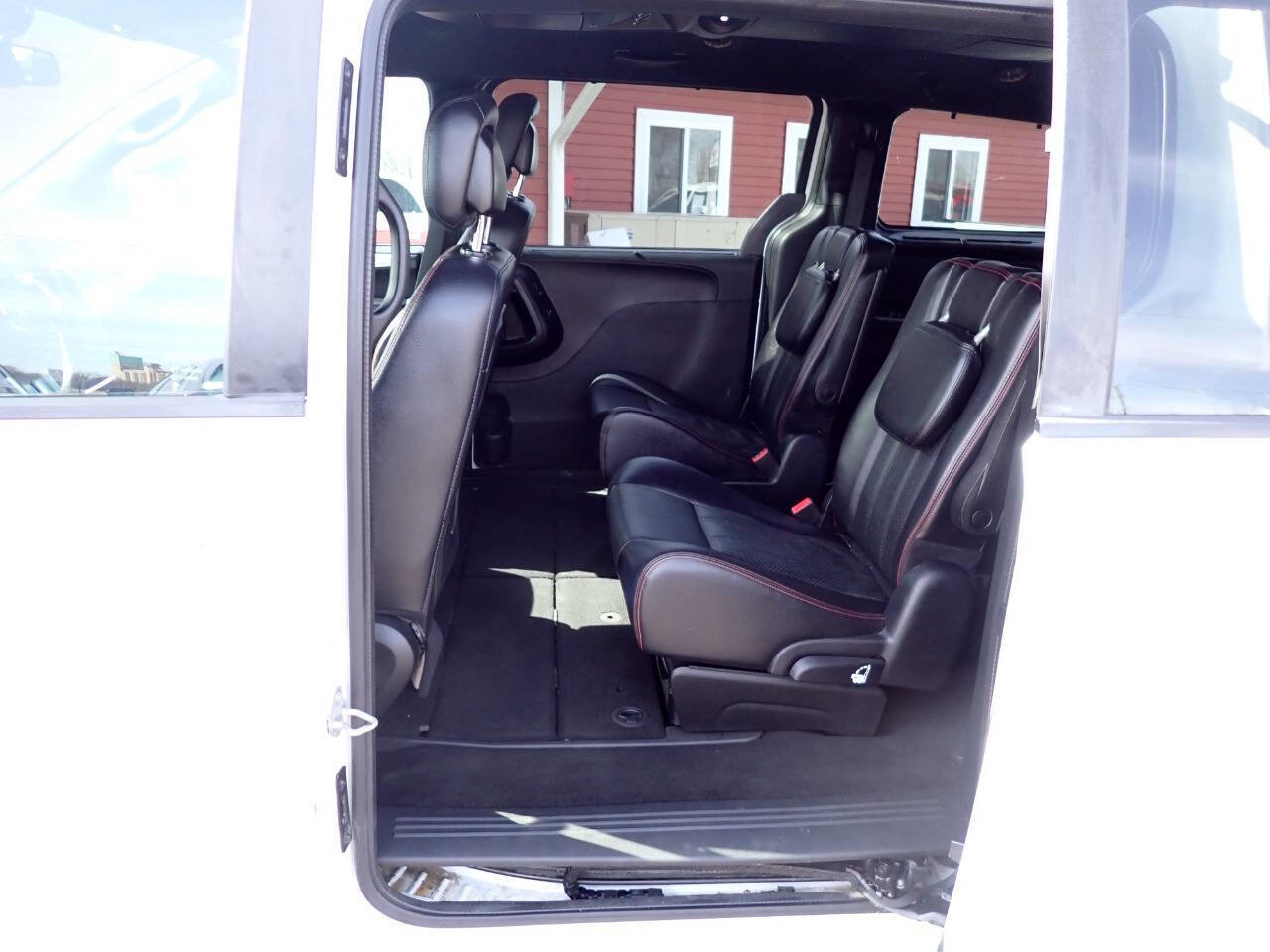 Used 2014 Dodge Grand Caravan R/T w/ Safety Sphere Group image 8