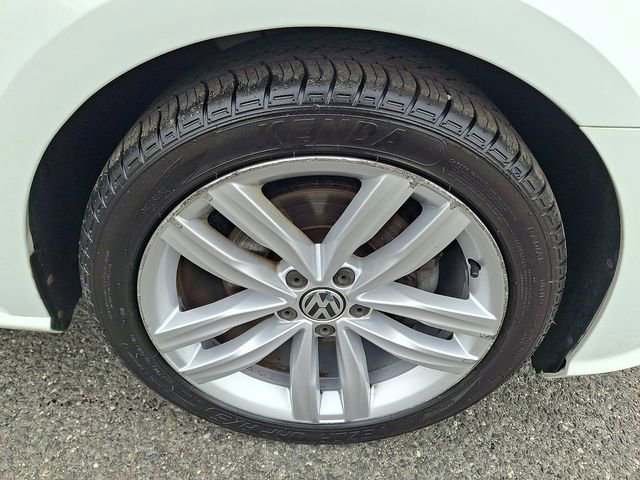 Used 2018 Volkswagen Passat 2.0T SE image 8