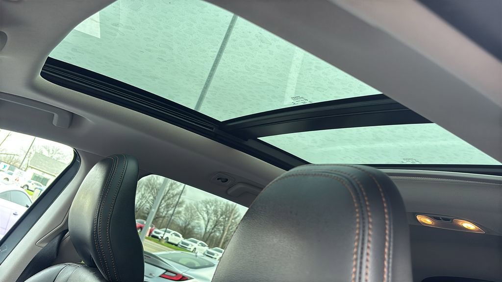 Used 2017 Volvo XC60 T6 Dynamic w/ Preferred Option Package image 10