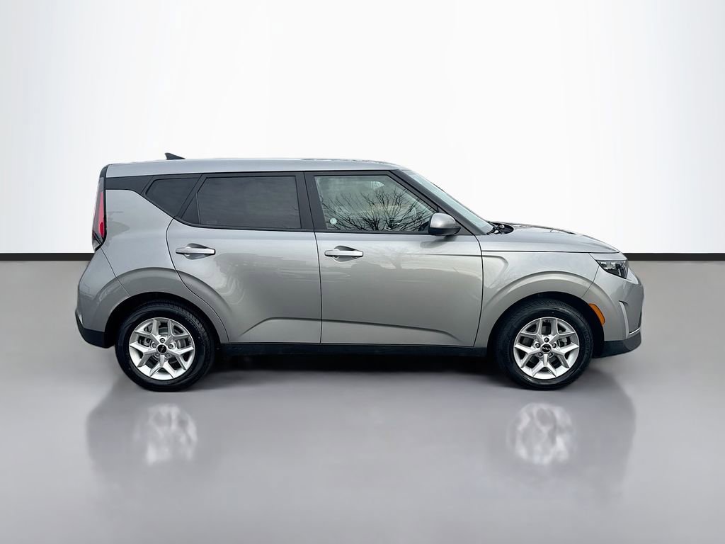 Used 2023 Kia Soul LX w/ Option Group 015 image 8