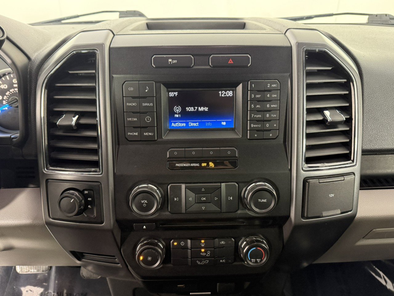 Used 2017 Ford F150 XLT AWD/4WD image 18