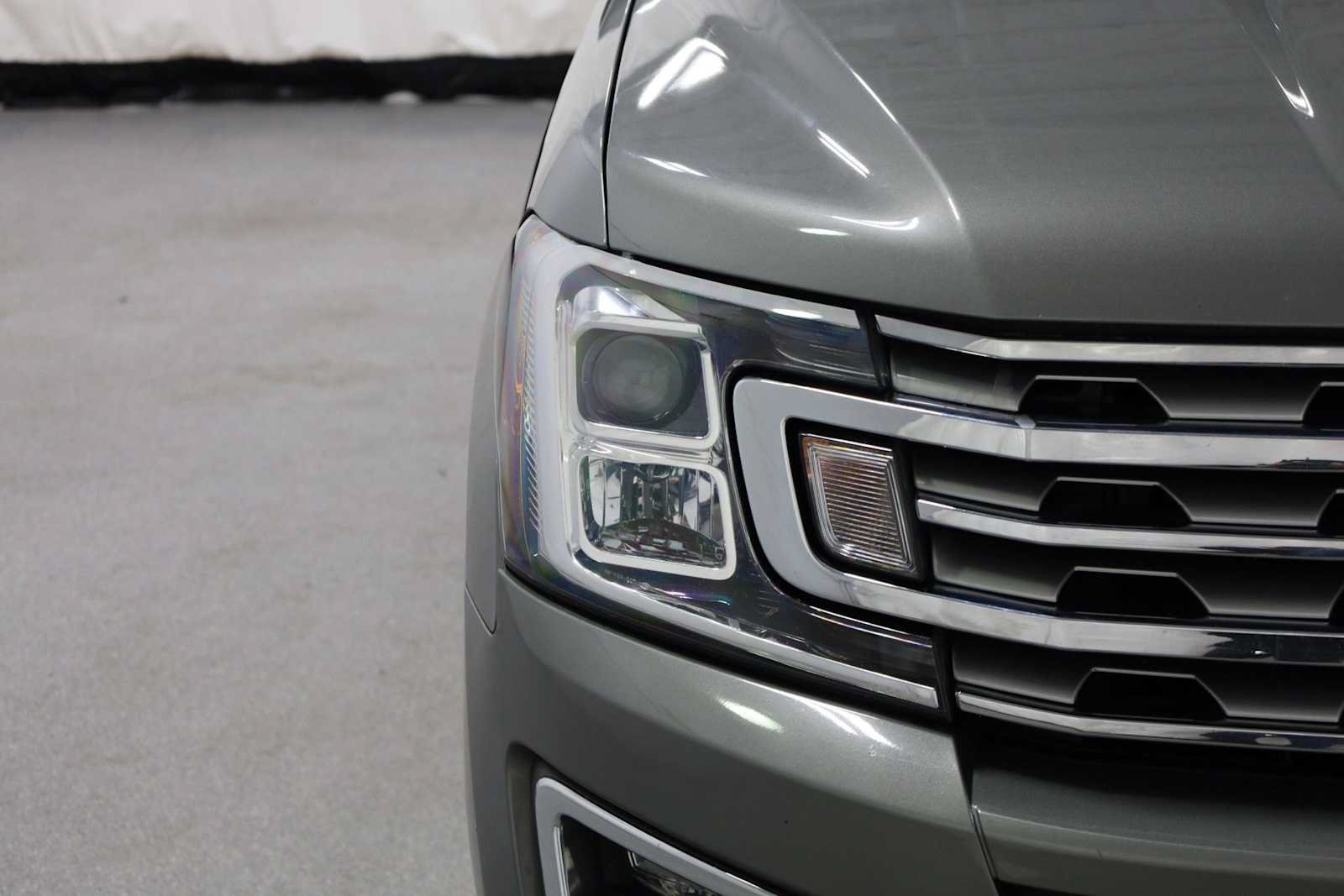 Used 2019 Ford Expedition Limited AWD/4WD image 15