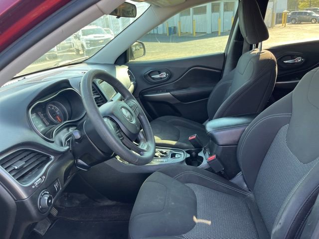 Used 2019 Jeep Cherokee Latitude w/ Popular Appearance Group image 8