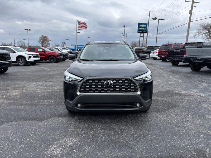 Used 2024 Toyota Corolla Cross XLE w/ Convenience Package image 8