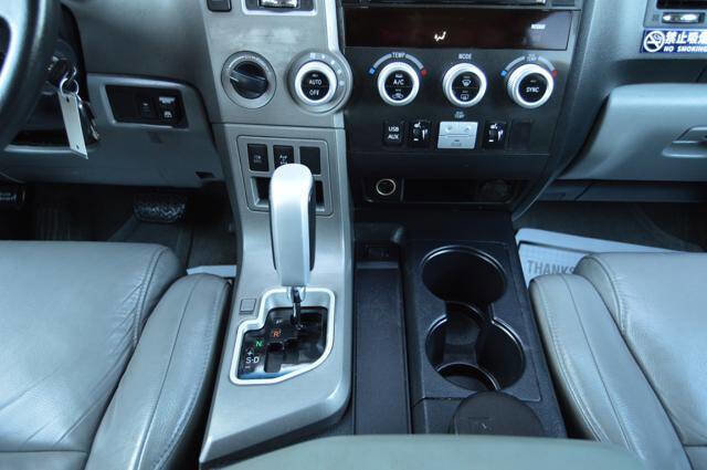 Used 2010 Toyota Sequoia Limited image 28