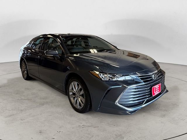 Used 2022 Toyota Avalon XLE w/ Moonroof Package image 8