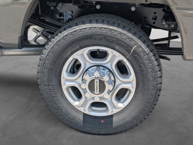New 2026 Ford F350 XLT w/ XLT Premium Package AWD/4WD image 13