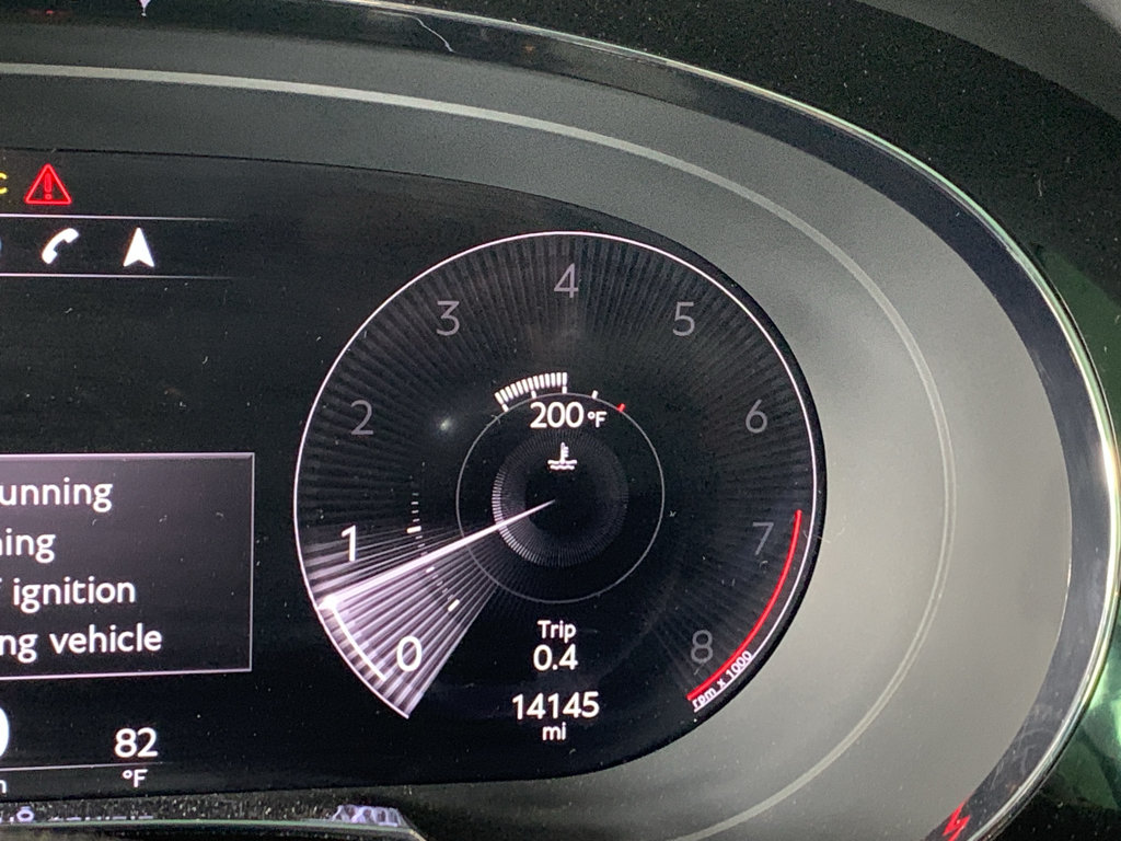 Used 2023 Bentley Bentayga AWD/4WD image 23