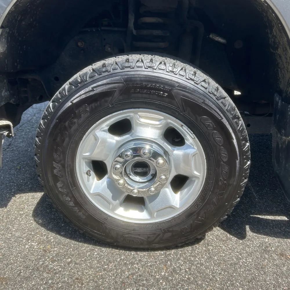 Used 2011 Ford F250 XLT w/ Snow Plow Prep Pkg AWD/4WD image 17