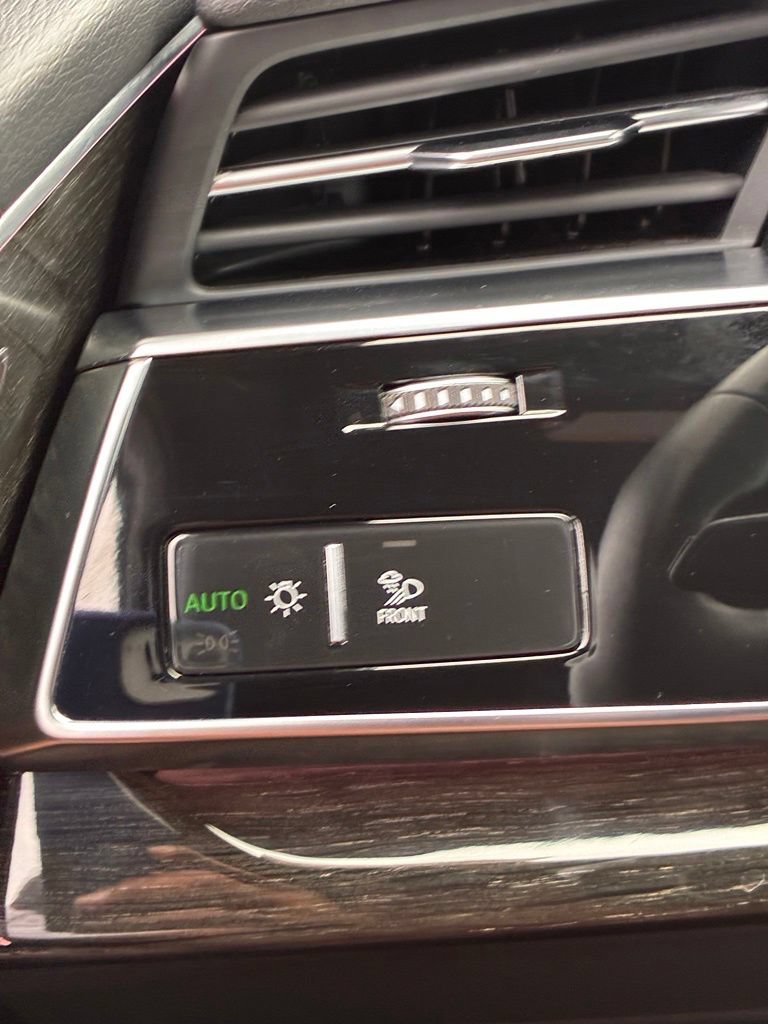 Used 2023 Audi Q8 Prestige w/ Prestige Package AWD/4WD image 34