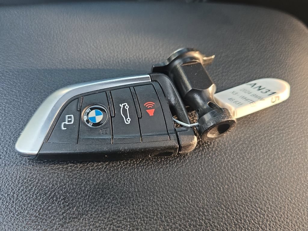 Used 2024 BMW X3 xDrive30i AWD/4WD image 32