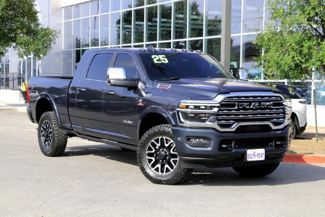 Used 2025 RAM 2500 Limited AWD/4WD image 2