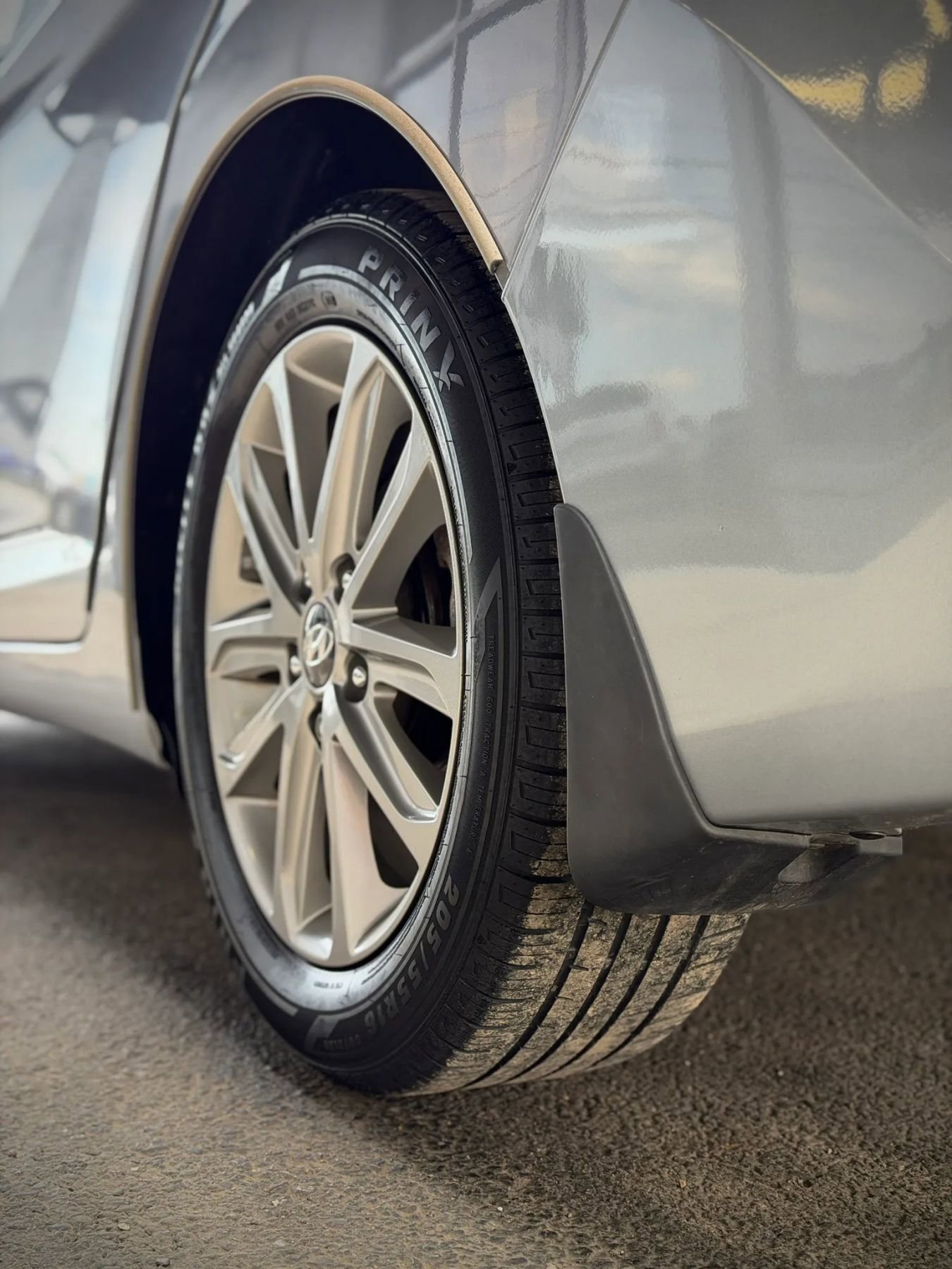 Used 2015 Hyundai Elantra SE w/ Option Group 03 FWD image 24