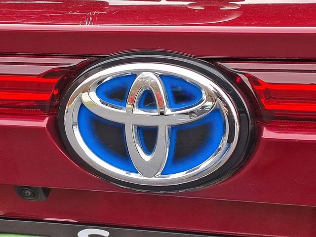 Used 2021 Toyota Venza XLE image 30