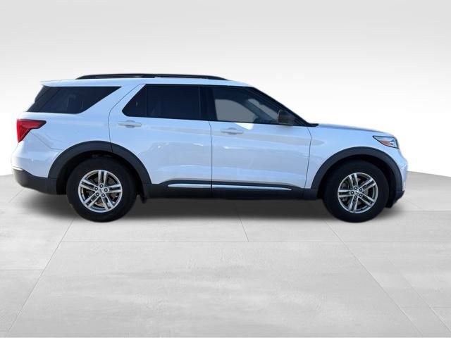 Used 2020 Ford Explorer XLT image 4