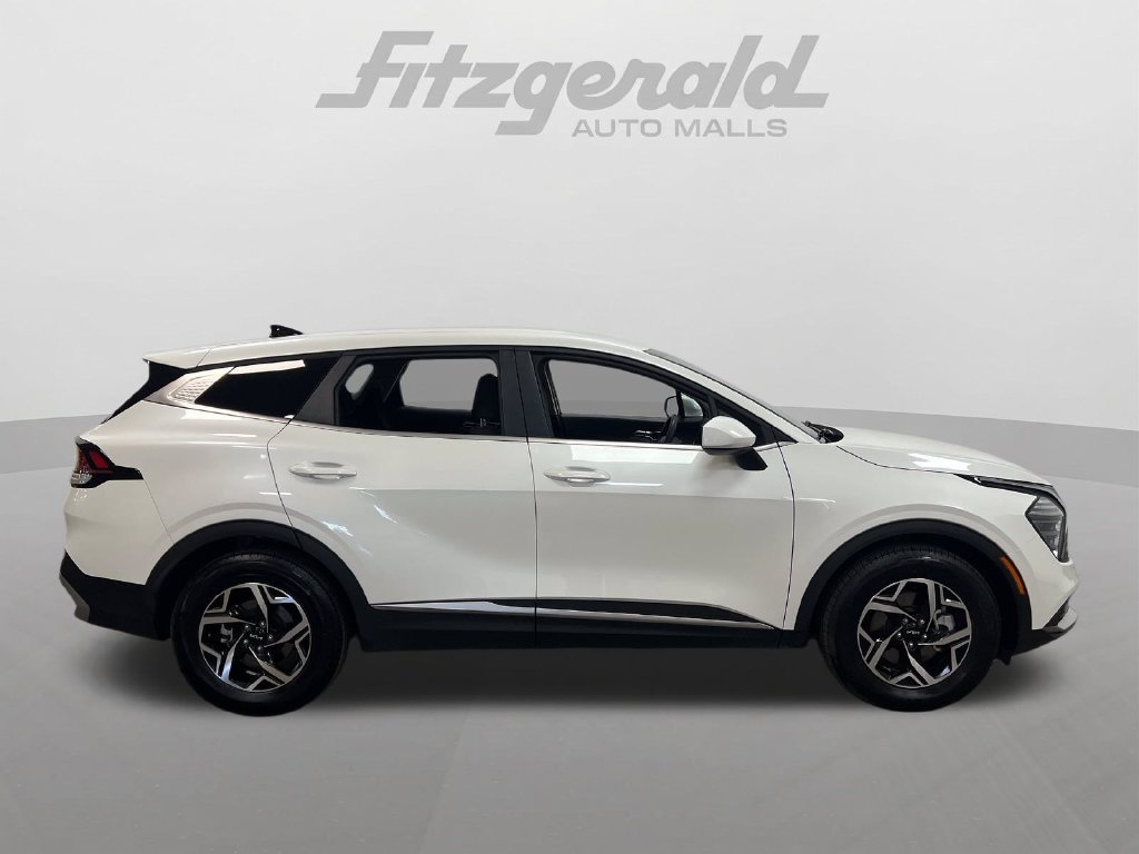 Used 2024 Kia Sportage LX FWD image 7