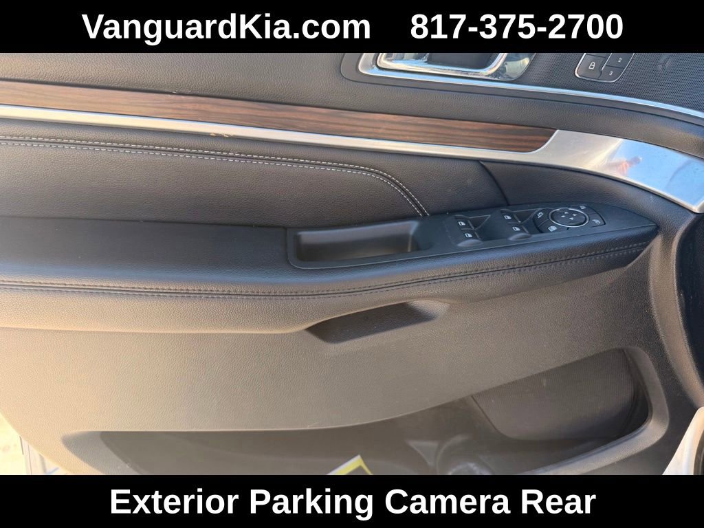 Used 2018 Ford Explorer Limited w/ Equipment Group 301A FWD image 17