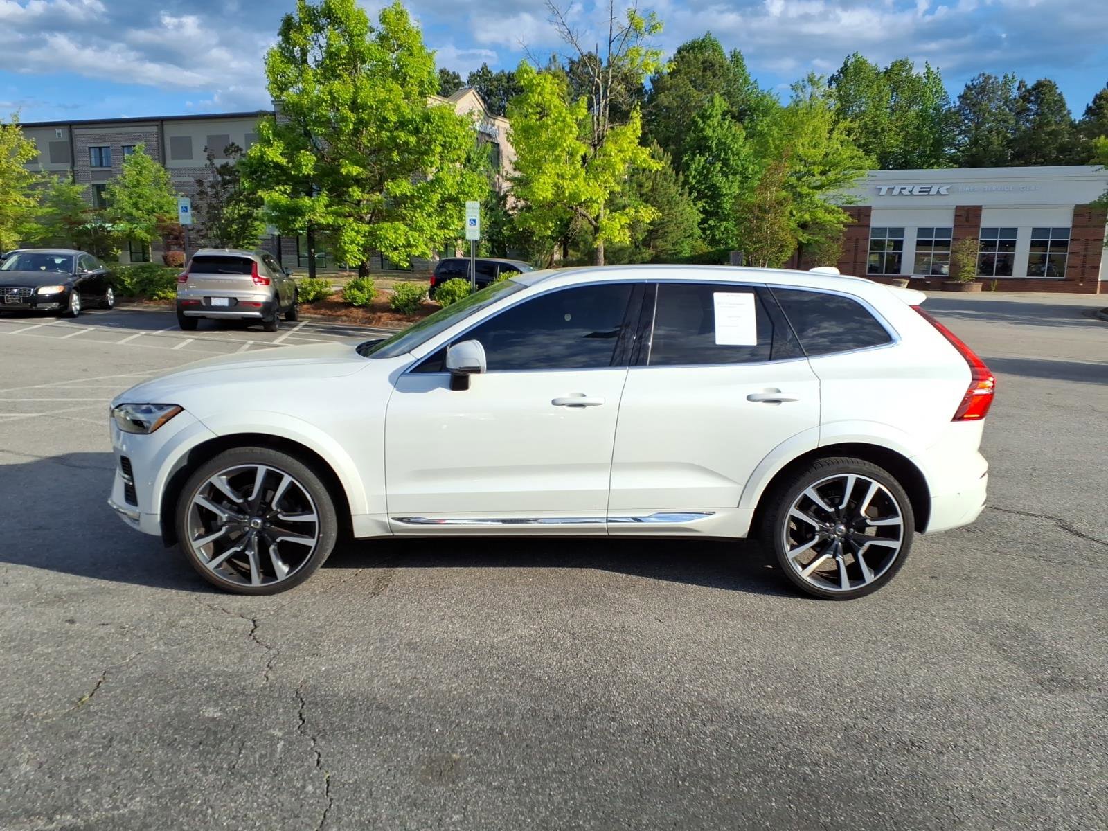 Used 2023 Volvo XC60 B5 Ultimate image 8