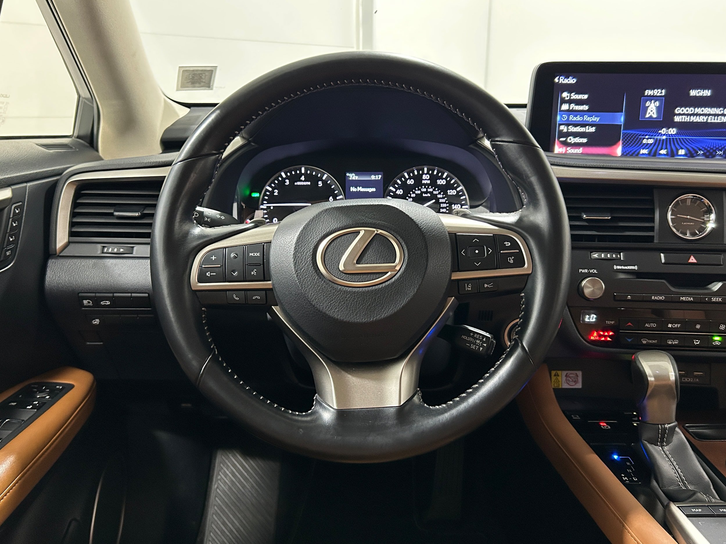 Used 2021 Lexus RX 350L Premium w/ Premium Package AWD/4WD image 13