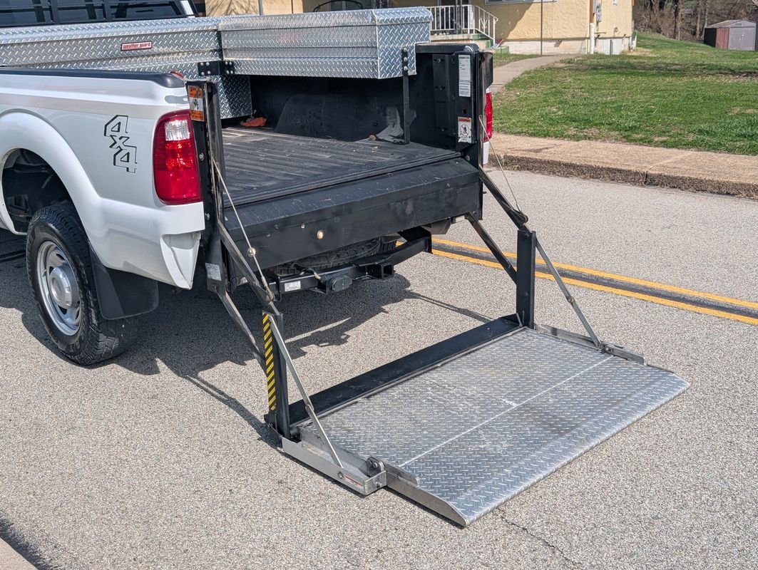 Used 2012 Ford F350 XL w/ Skid Plate Pkg image 36