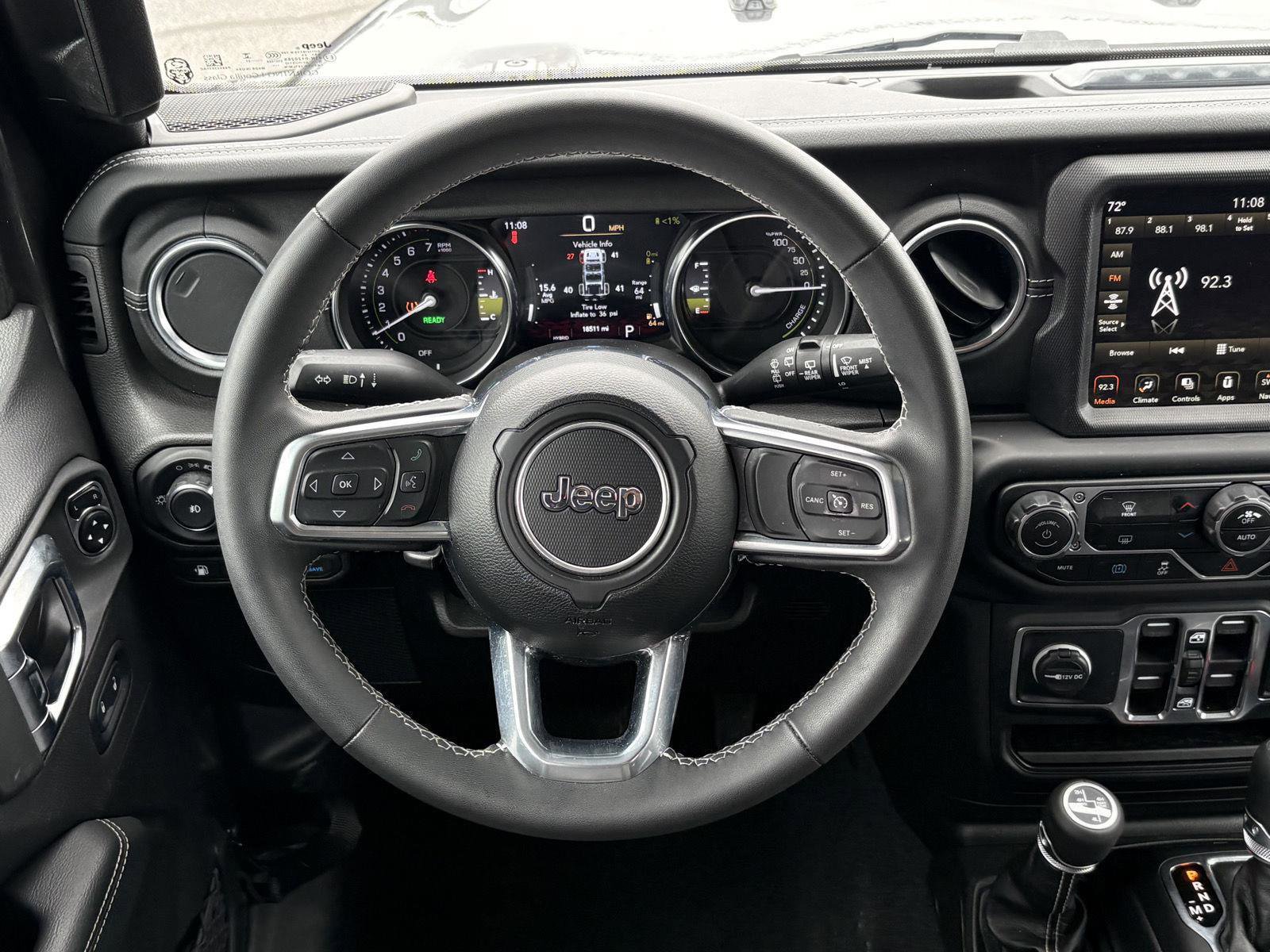 Used 2023 Jeep Wrangler Unlimited Sahara AWD/4WD image 6