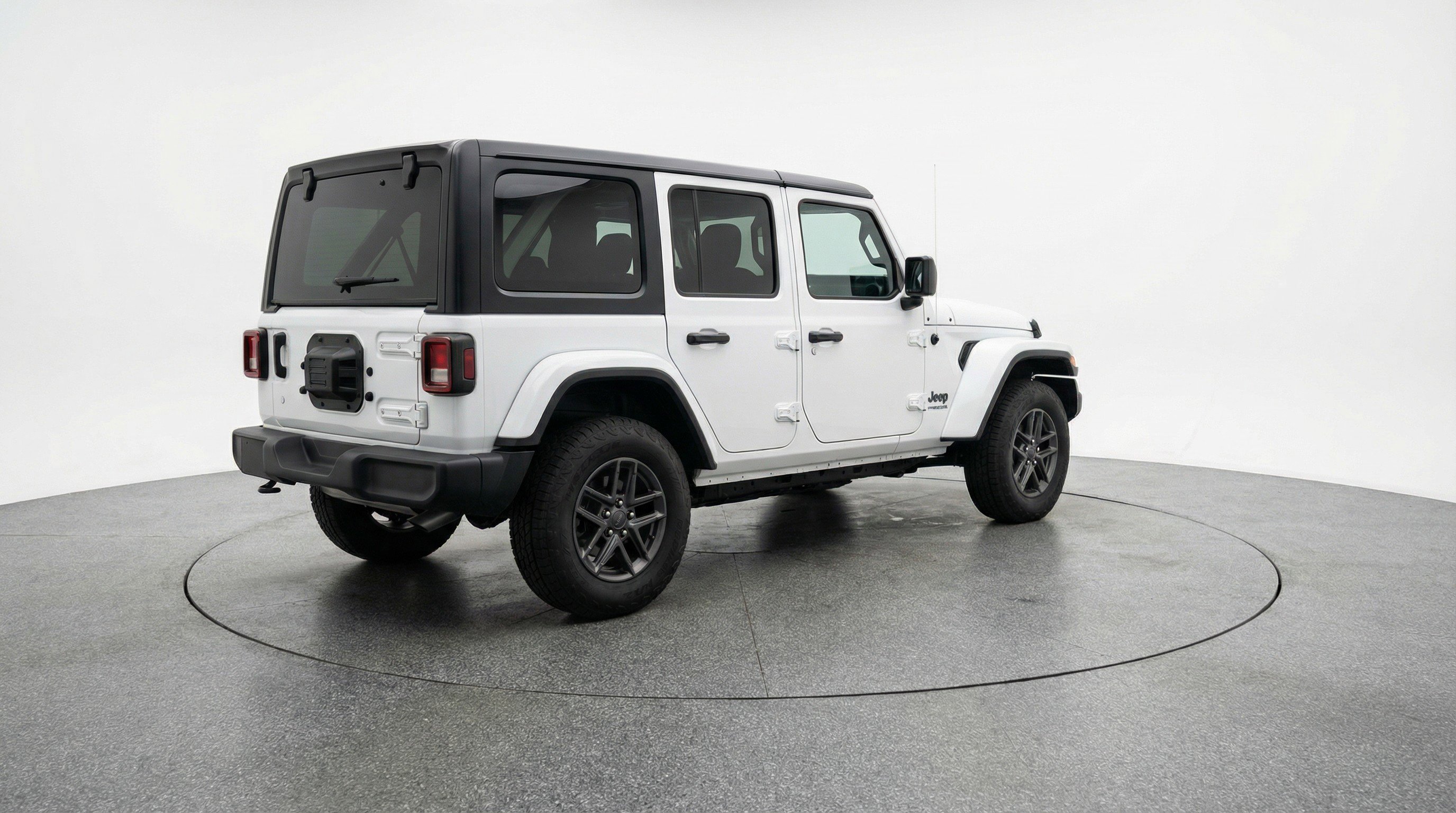 Used 2025 Jeep Wrangler Sport S image 9