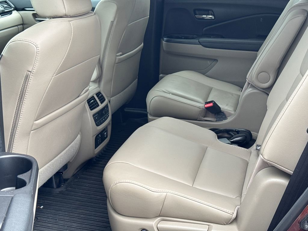 Used 2021 Honda Pilot Touring image 19