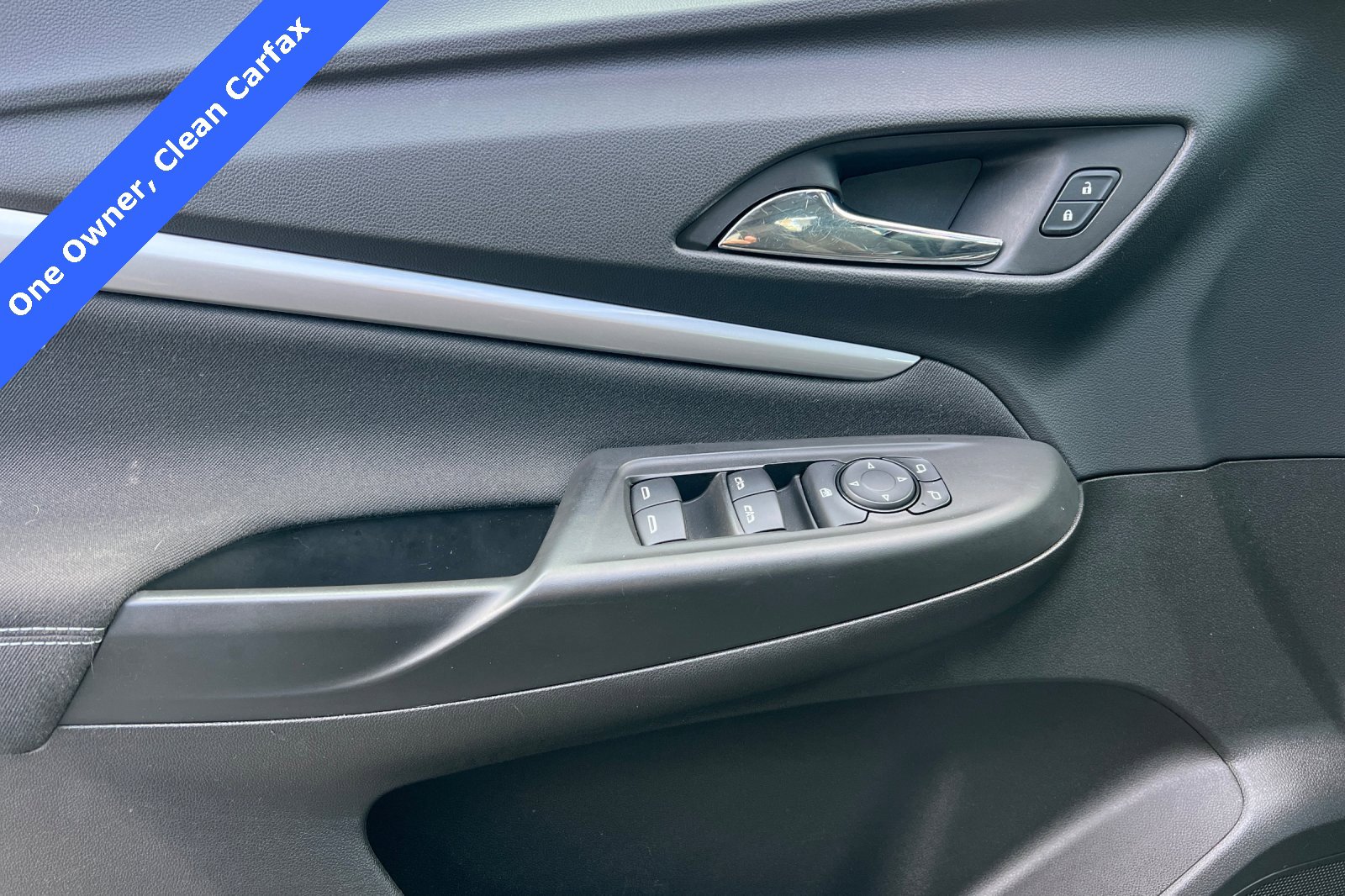 Used 2022 Chevrolet Bolt EUV LT w/ Comfort Package image 11