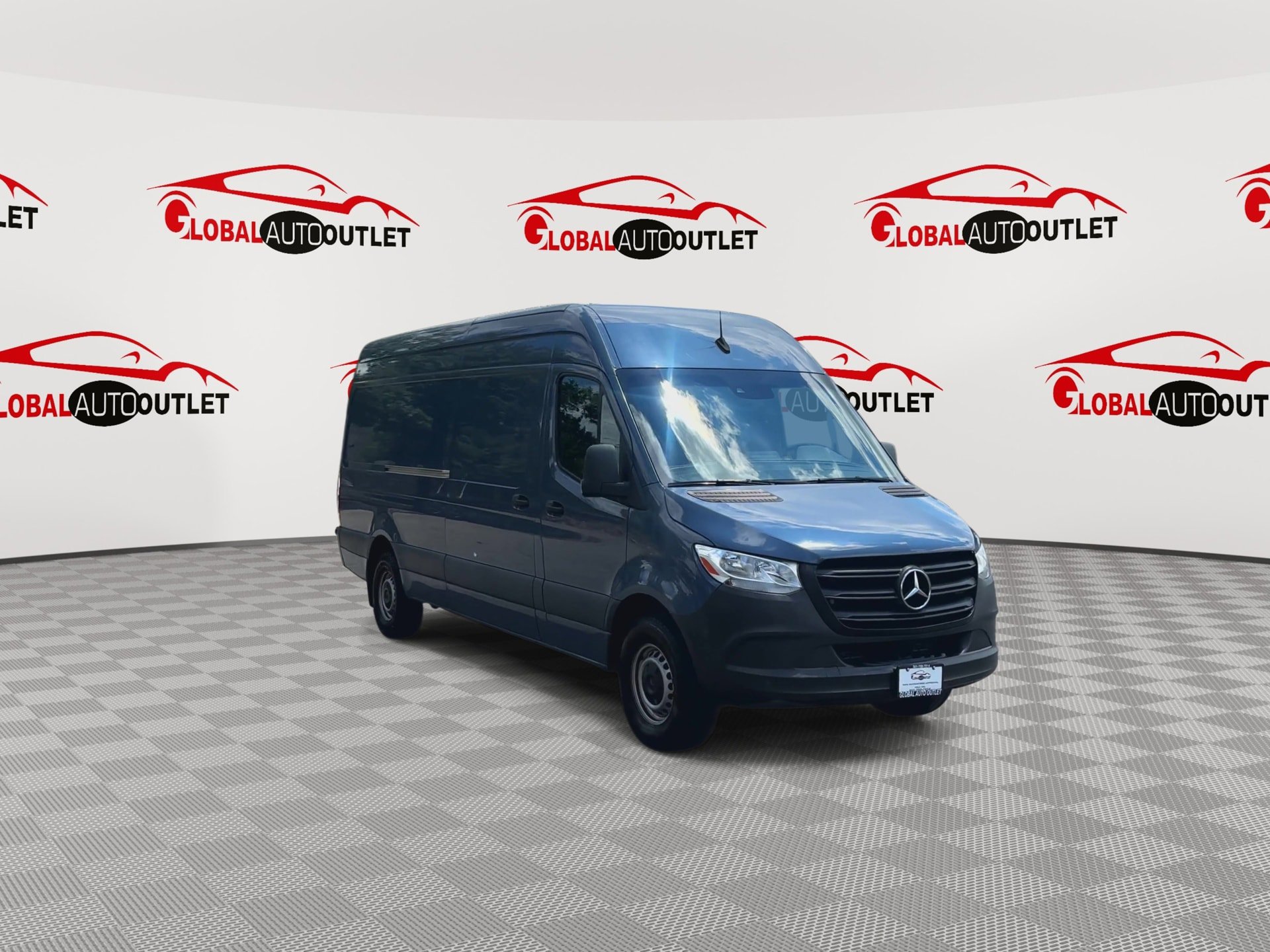 Used 2021 Mercedes-Benz Sprinter 2500 image 3