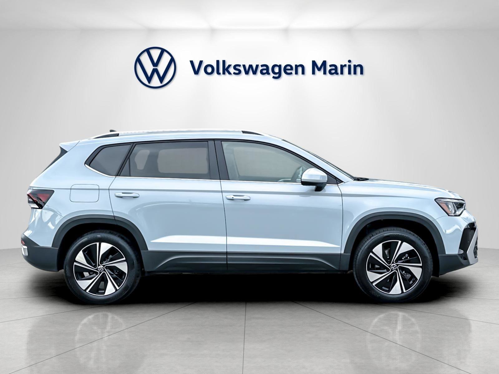 New 2026 Volkswagen Taos SE image 6
